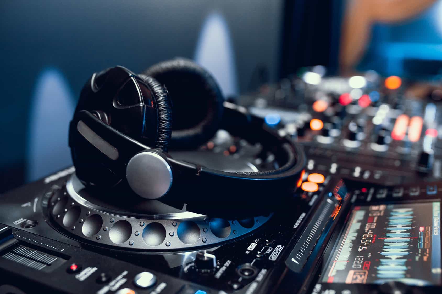 The Best Electronic Music DJ Courses at L.A.'s World-Class ...